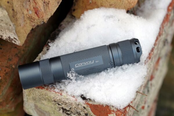 Bocialarka Convoy S2+ 1600lm SFT-25R 5000K 3.0B 4,5A optyka wide