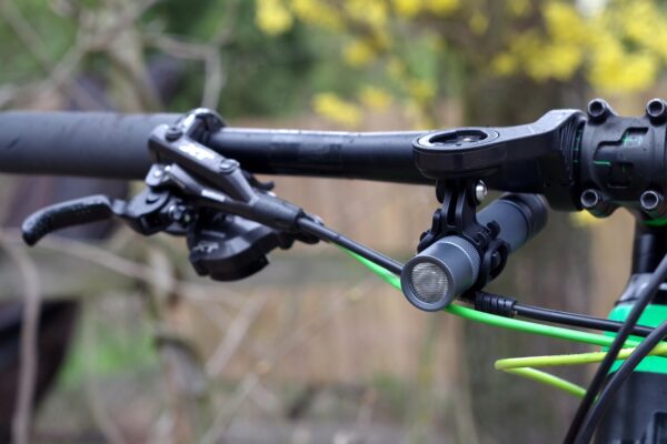 Uniwersalny uchwyt rowerowy lampki latarki mocowanie GoPro BM-03 - obrazek 2